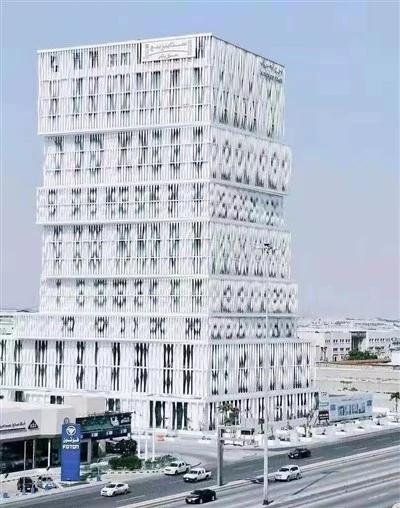 Pannello di rivestimento per pareti twist in alluminio con decorazione per hotel a 5 stelle del centro commerciale di lusso